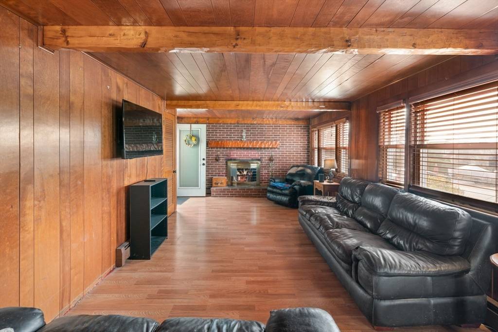 Lakeville, MA 02347,120 Hackett Ave