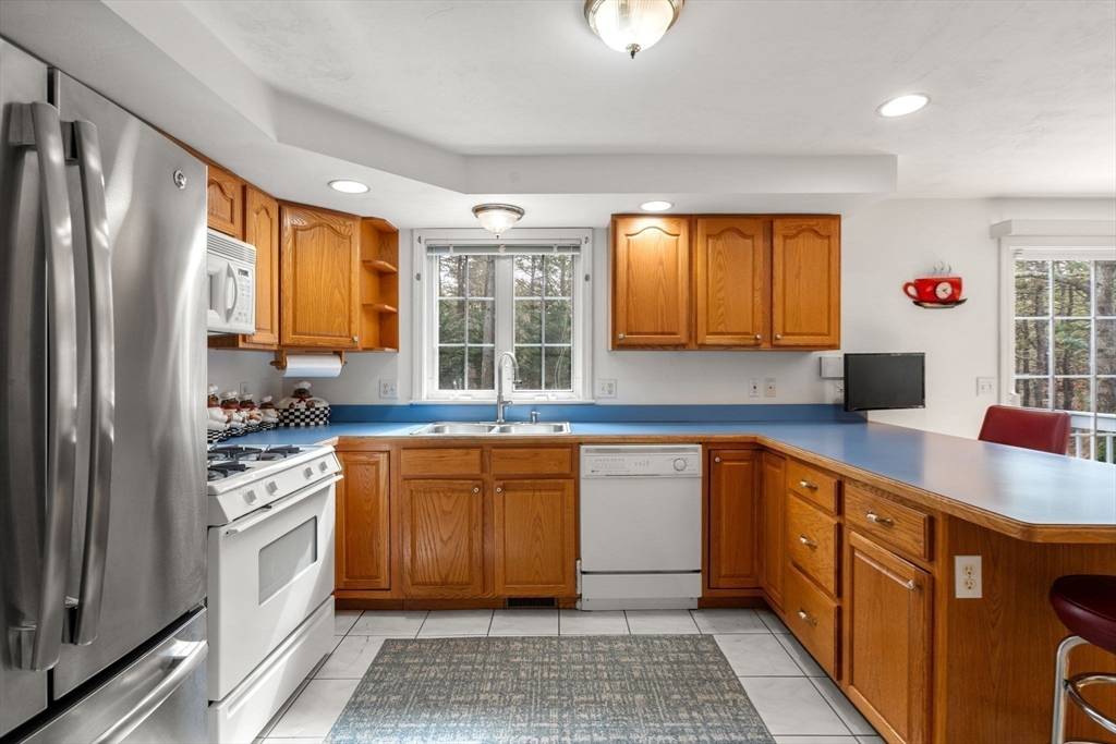 20 Sandy Way Mashpee, MA 02649