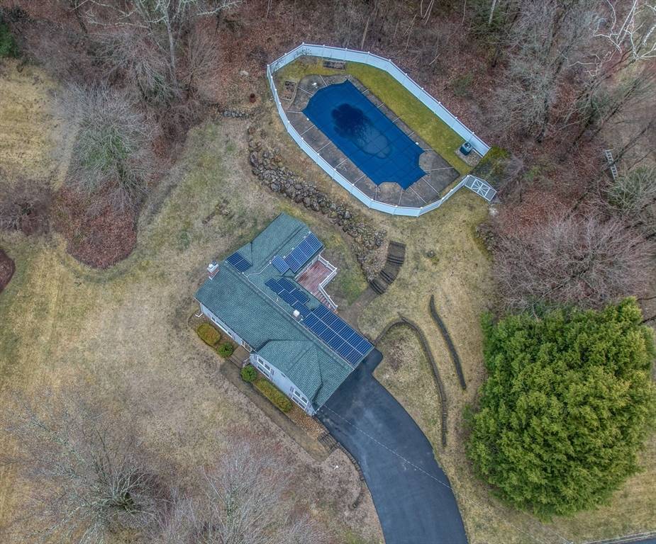 Chelmsford, MA 01824,20 Footpath Road