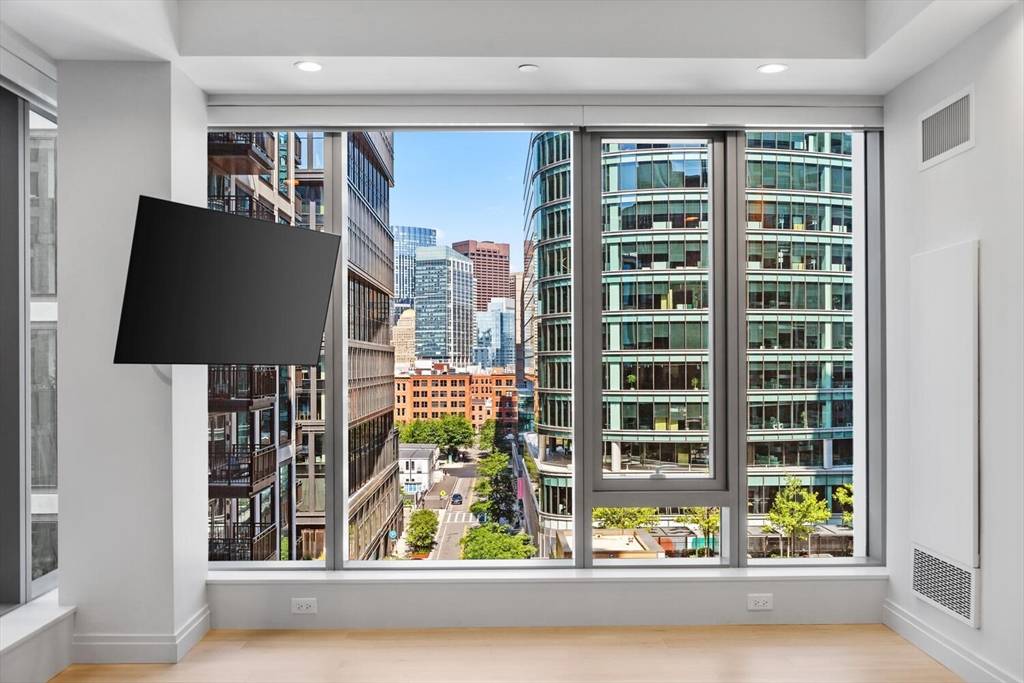 Boston, MA 02210,135 Seaport Blvd #905