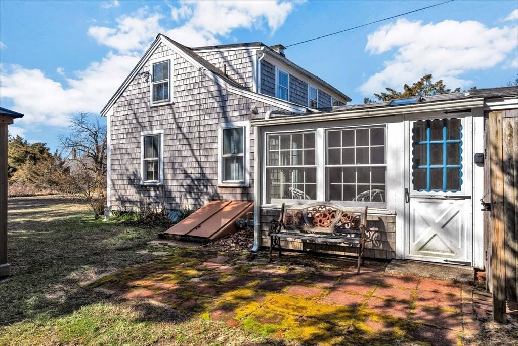 Dennis, MA 02670,36 Perry Ln