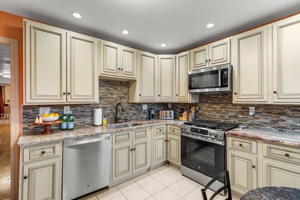 22 Alaska Street Boston, MA 02119