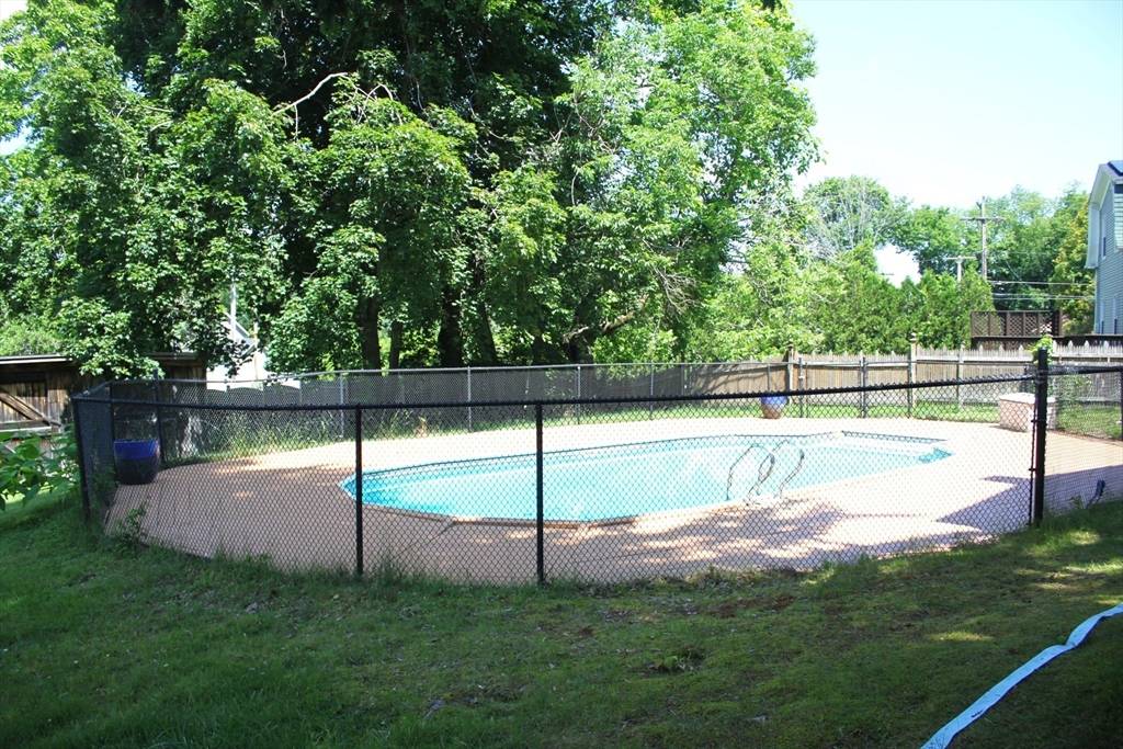 Winchendon, MA 01475,32 Ash St
