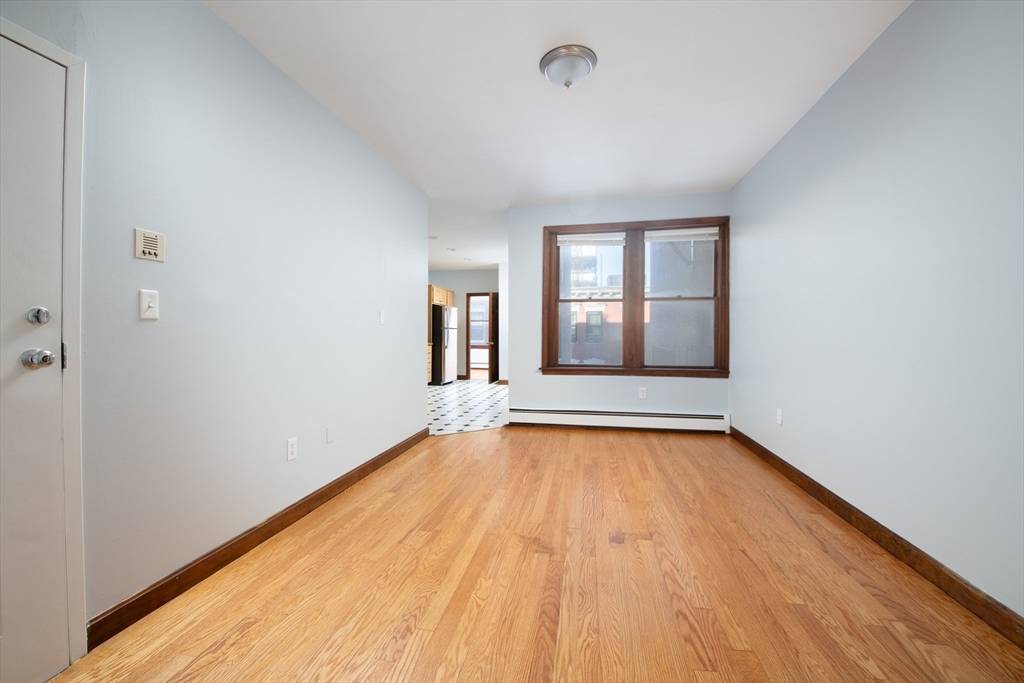 Boston, MA 02114,71 Myrtle #301