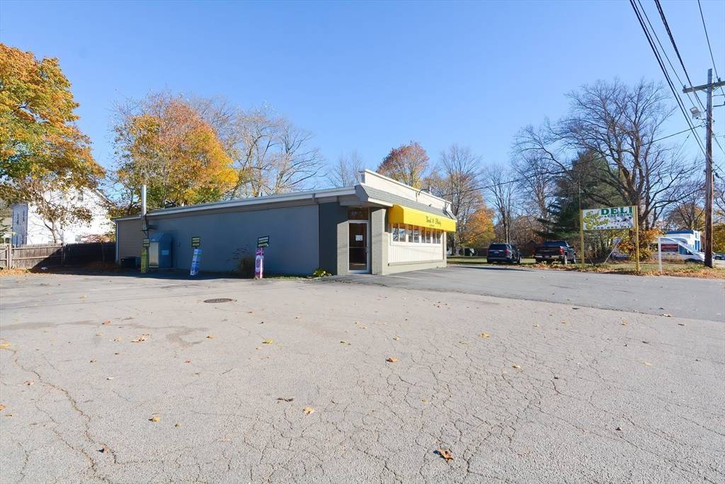 North Attleboro, MA 02760,687 E. Washington