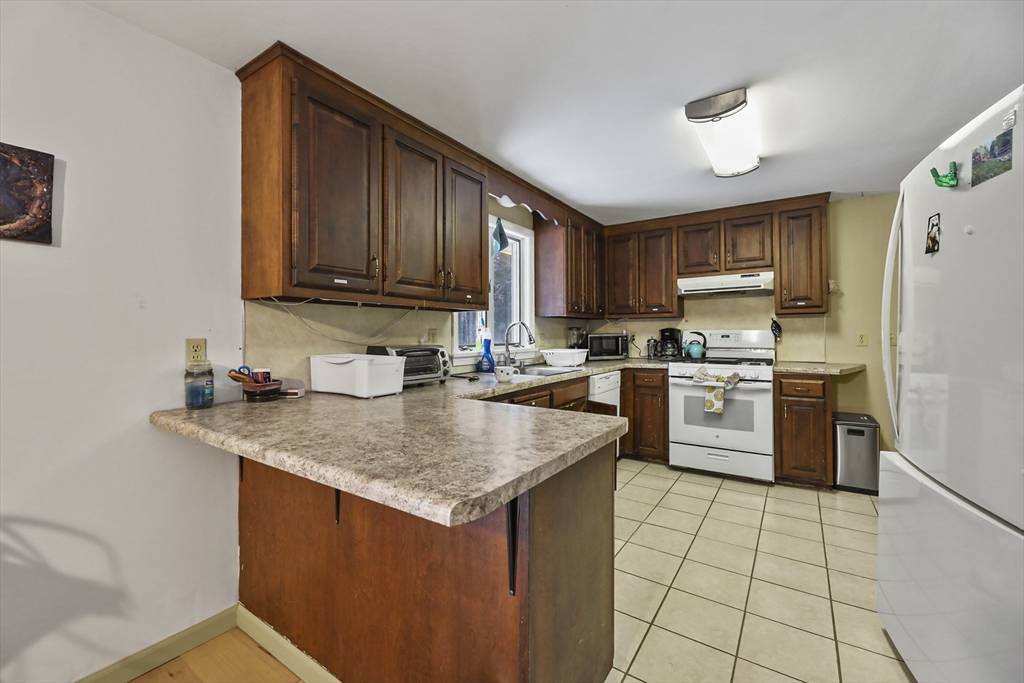 1259 E Otis Rd Tolland, MA 01034