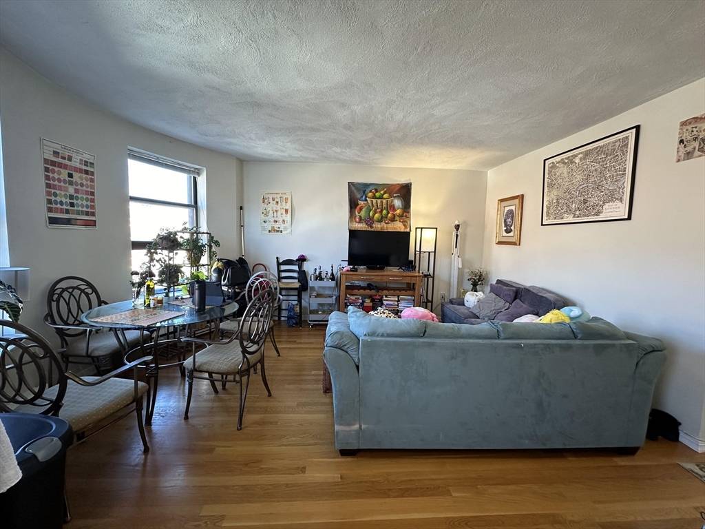 Boston, MA 02118,667 Massachusetts Ave #4