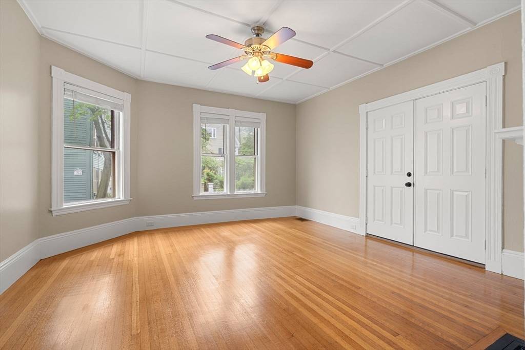 Salem, MA 01970,21 Beckford St #1