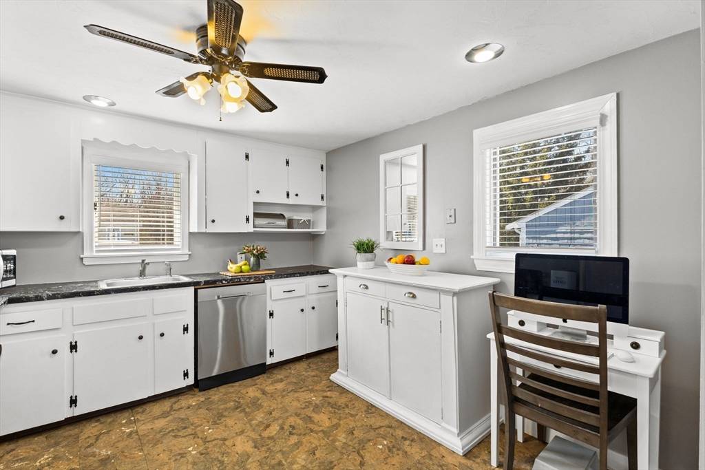 Rockland, MA 02370,49 Nevens Cir