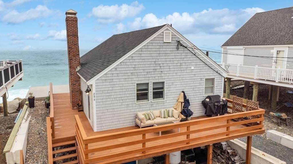 Marshfield, MA 02050,296 Central Ave