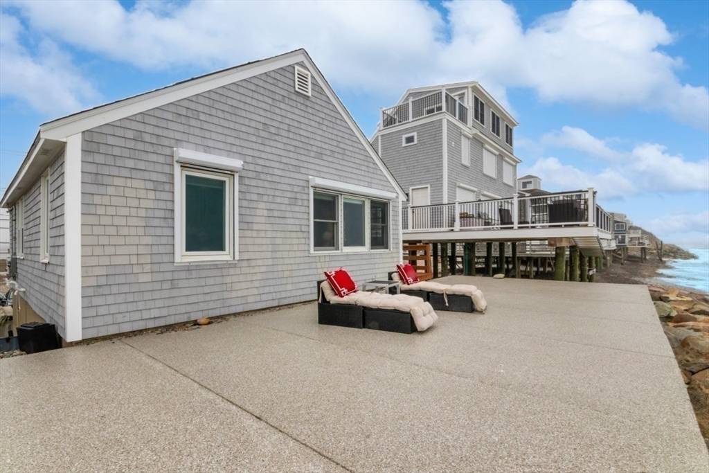 Marshfield, MA 02050,296 Central Ave