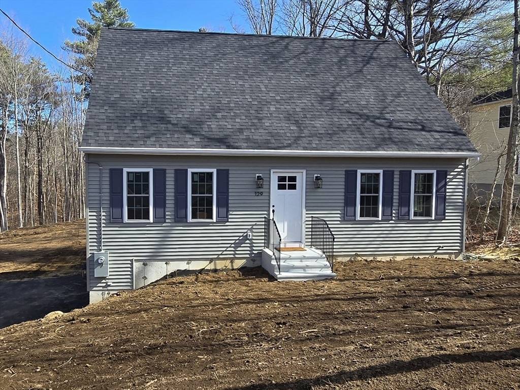 Warren, MA 01083,129 East Road