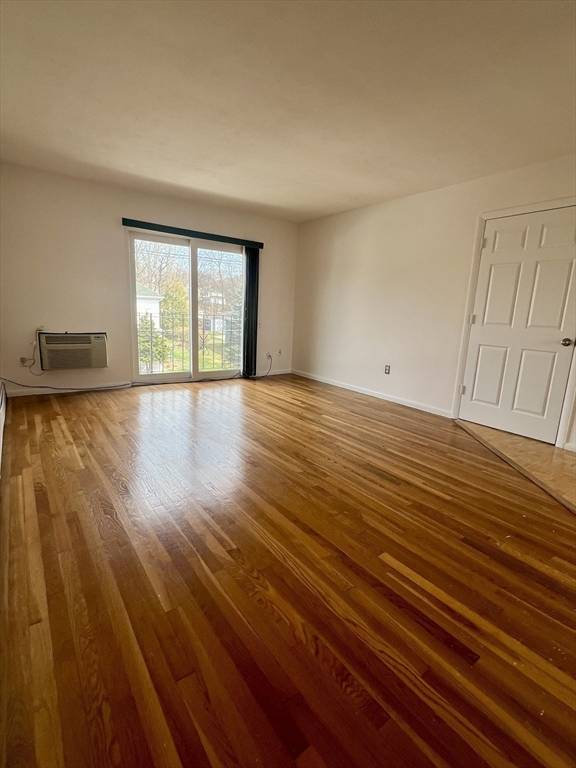 Norwood, MA 02062,7 Endicott St #6