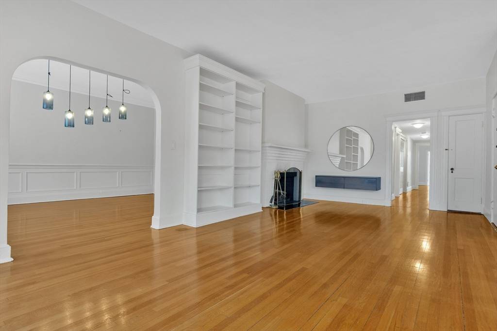 Brookline, MA 02445,24 Dean Road #3