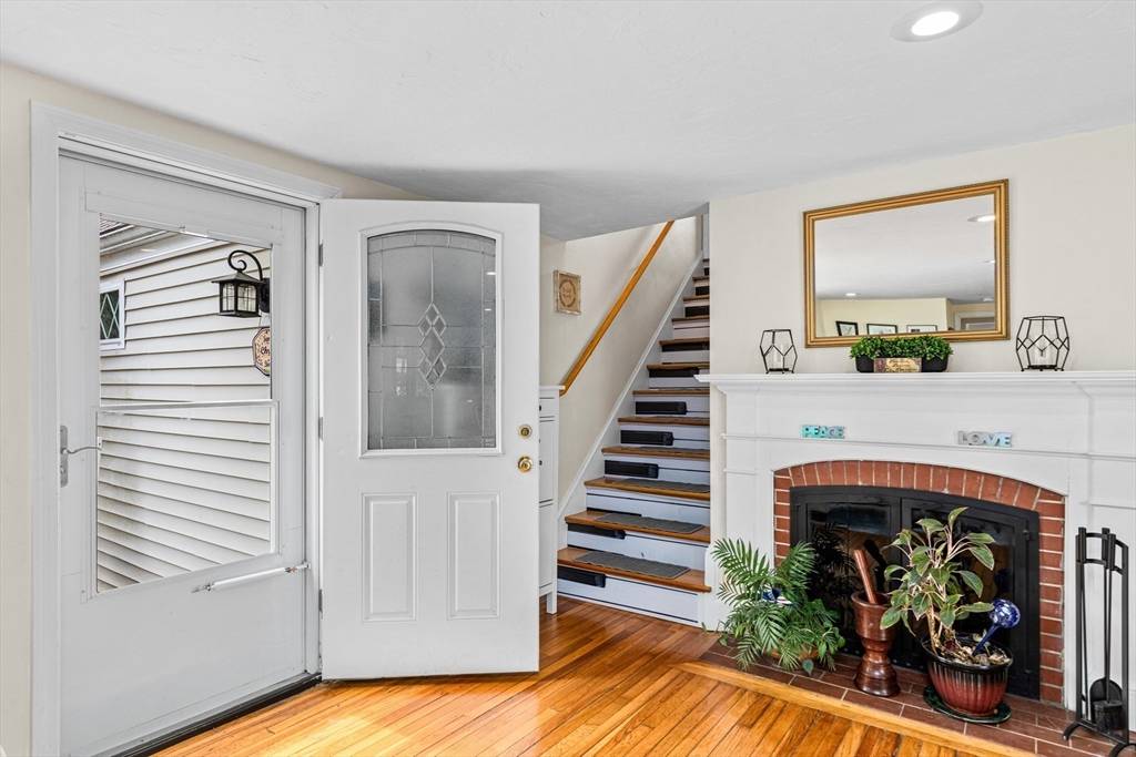 59 Wapping Rd Kingston, MA 02364