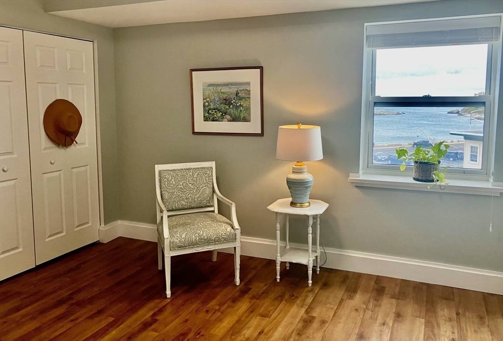 Hull, MA 02045,9 Park Ave. #408