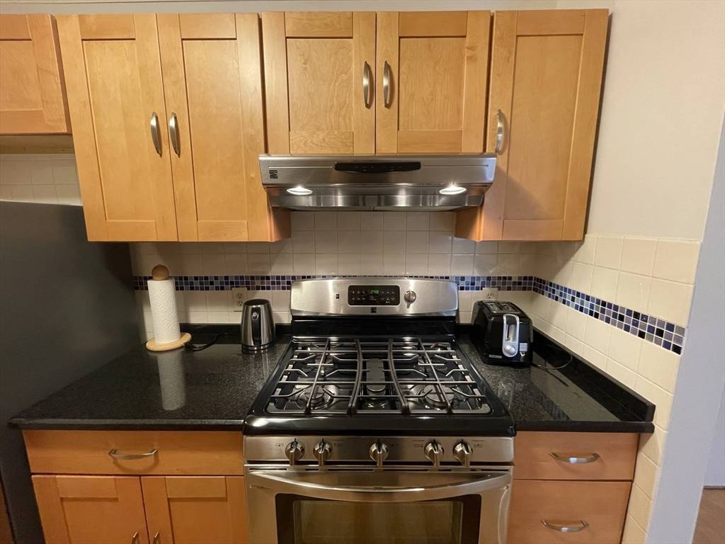 Lowell, MA 01852,1524 Gorham Street #211