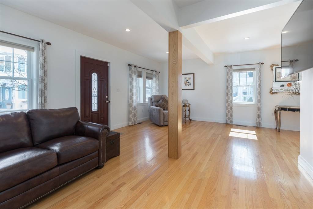 Winthrop, MA 02152,42 Triton Avenue