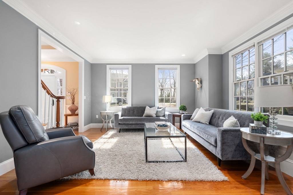 Wellesley, MA 02482,22 Oakencroft Rd