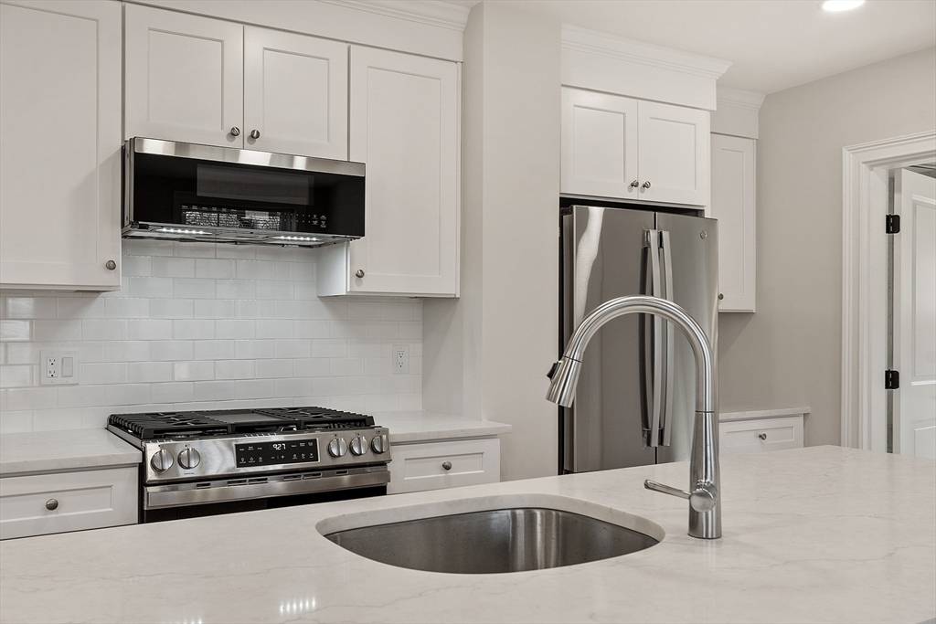 Westford, MA 01886,88 North Main #2