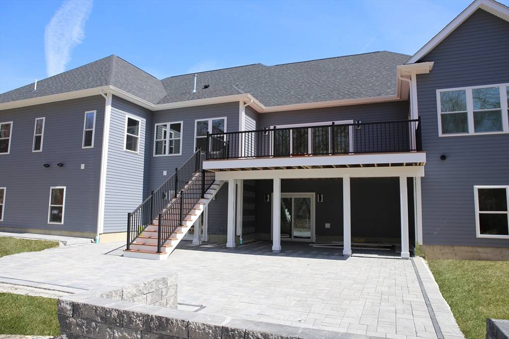 268 Bark Street Swansea, MA 02777