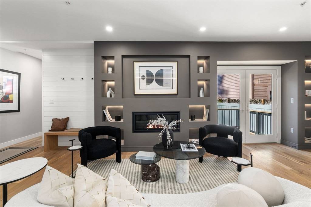 Brookline, MA 02445,71 Greenough St #1