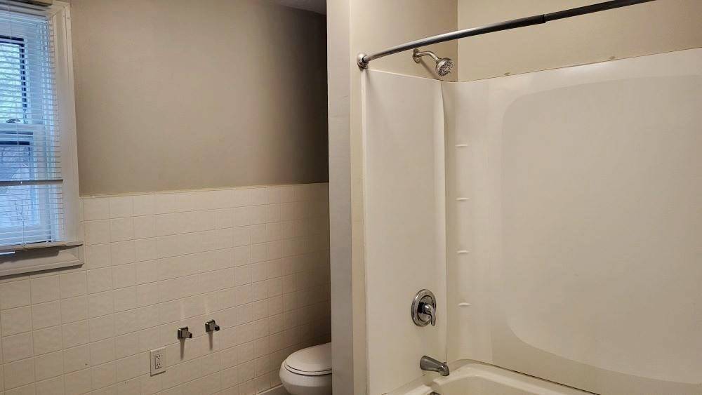 44 Mill St Warren, MA 01083