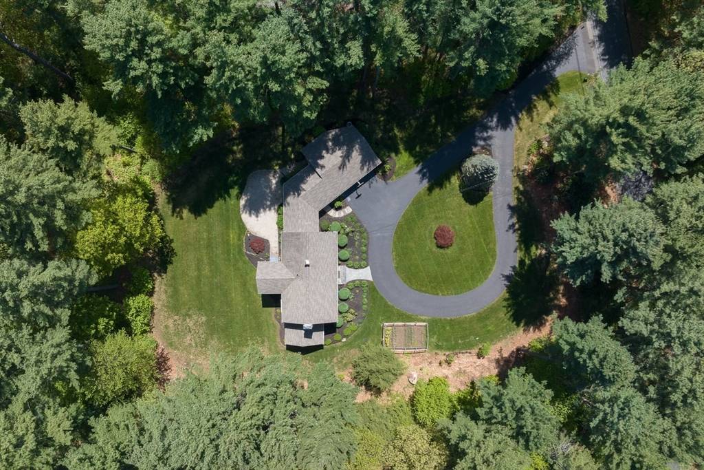 Weston, MA 02493,22 Bradford Road
