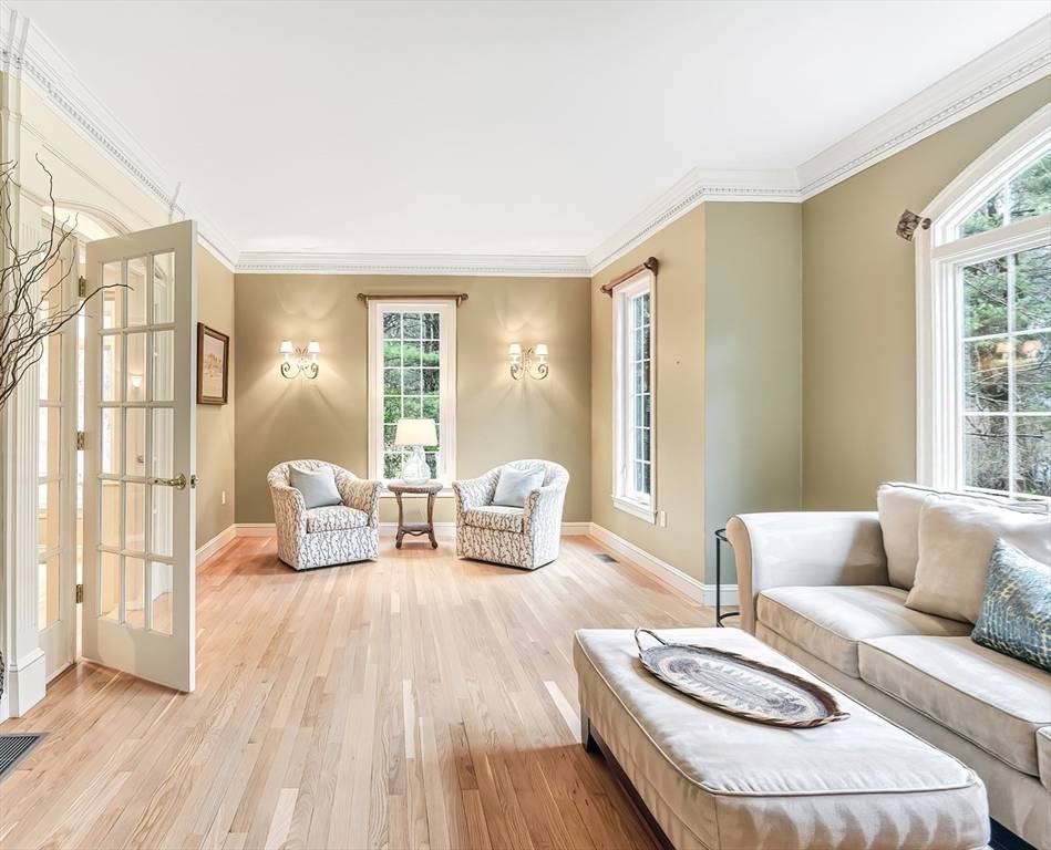 Medfield, MA 02052,105 Elm Street
