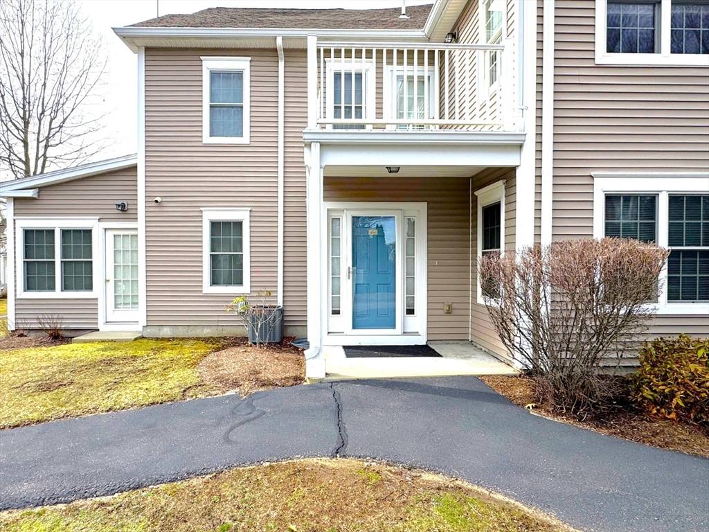 Mansfield, MA 02048,631 East St #B101
