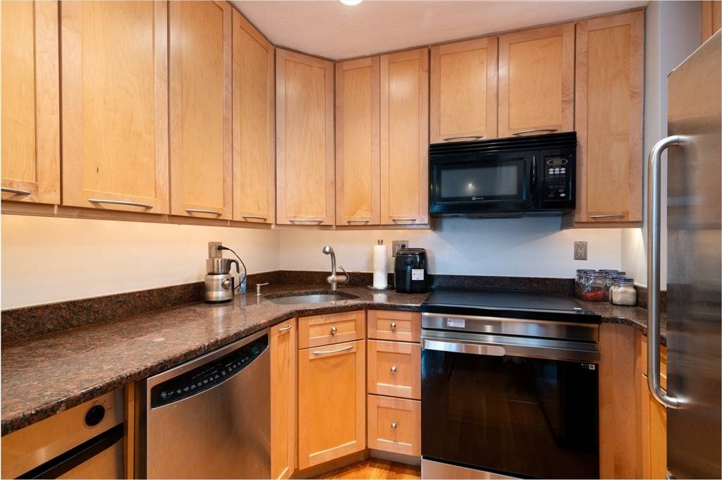 Quincy, MA 02169,140 Quincy Ave #8