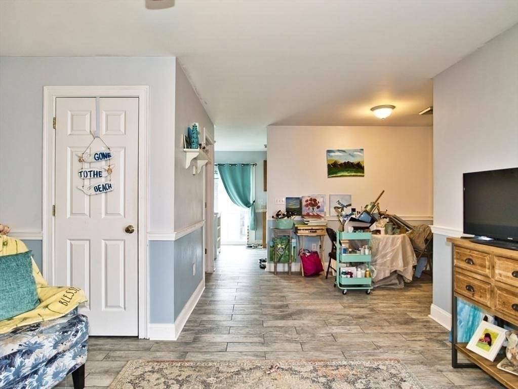Fall River, MA 02720,5055 N Main St #2
