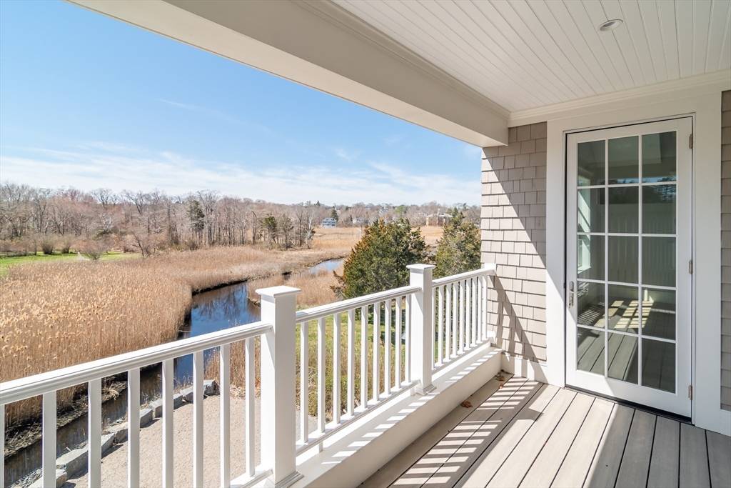 Cohasset, MA 02025,87 Elm Street #319