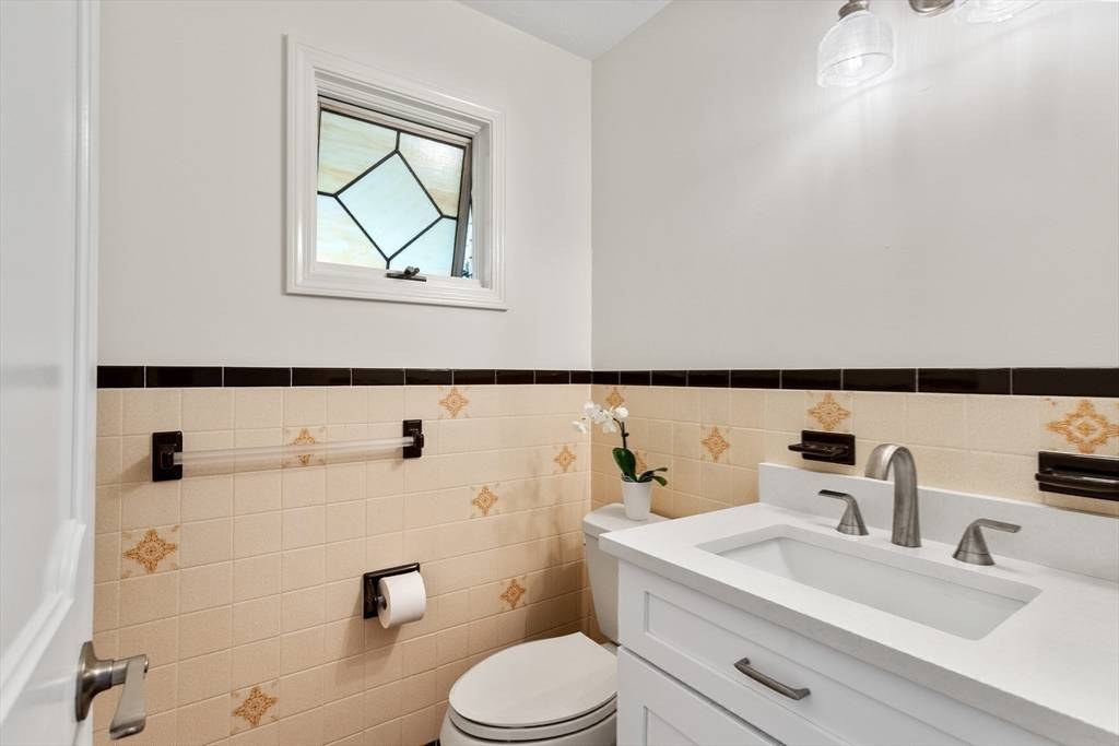 5 Azalea Rd Winchester, MA 01890