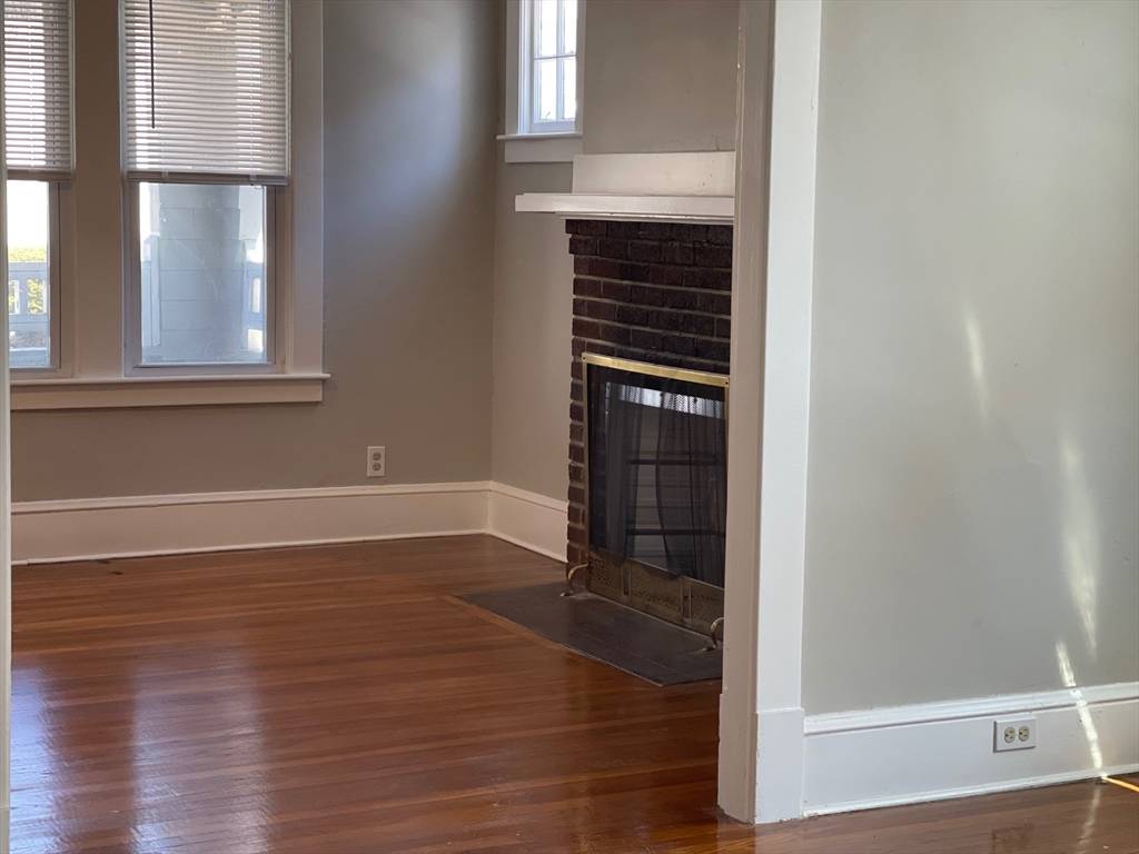 Springfield, MA 01108,910-912 Belmont Ave