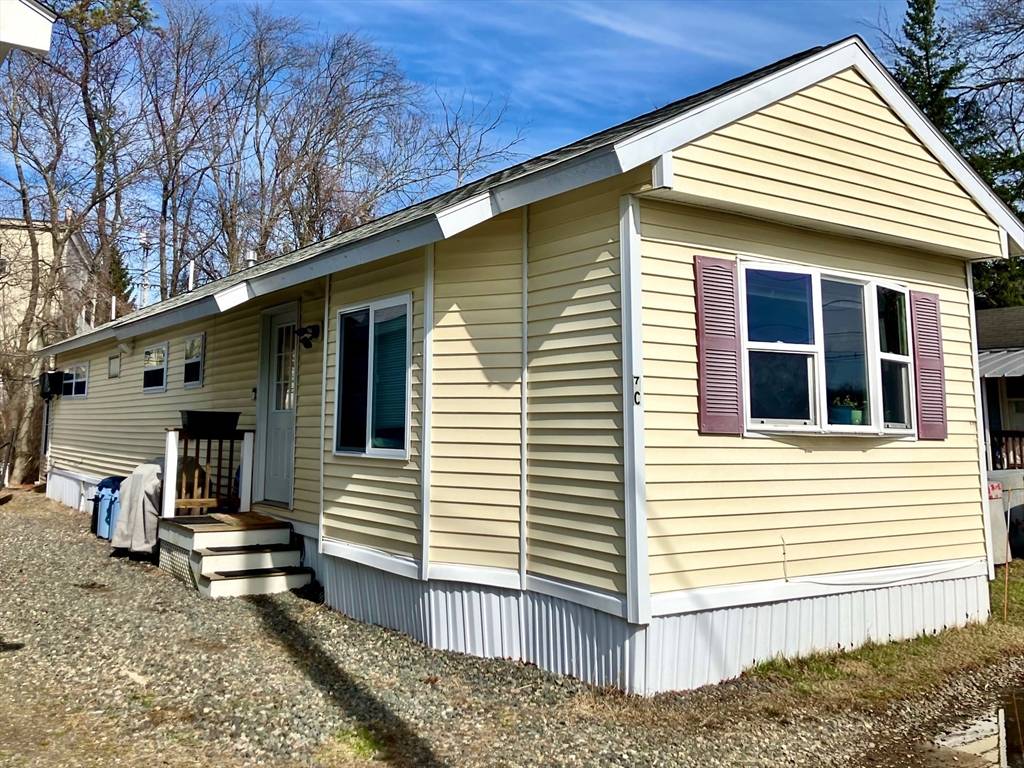 Danvers, MA 01923,200 North St #7C