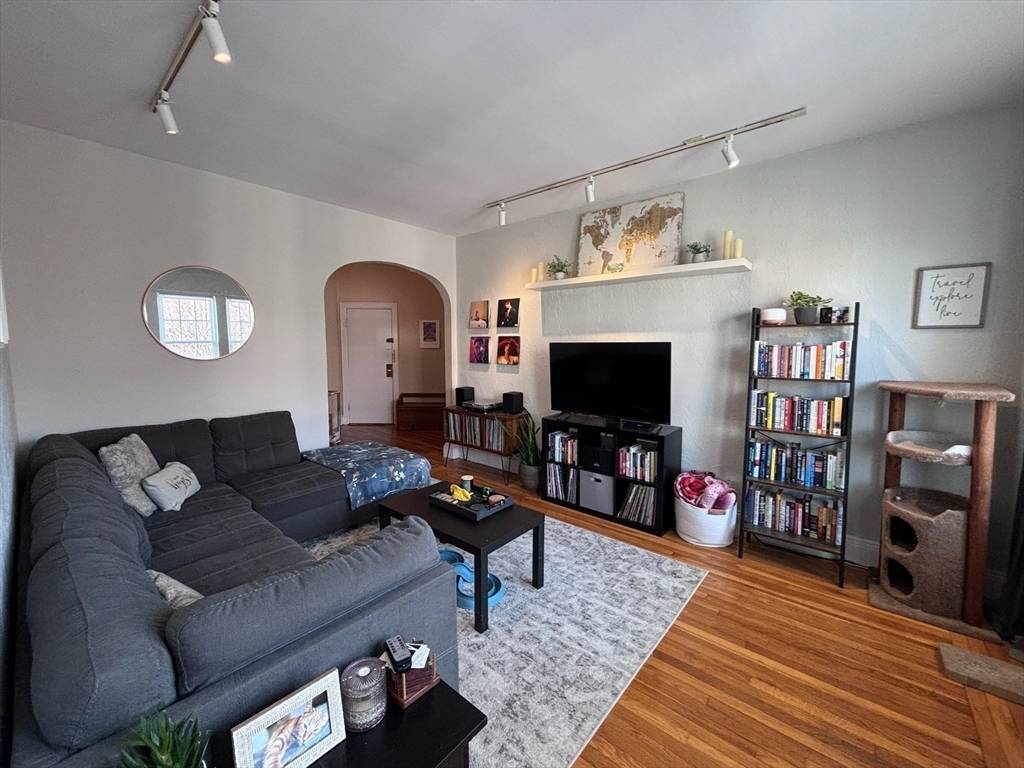 Boston, MA 02135,116 Englewood Ave #31