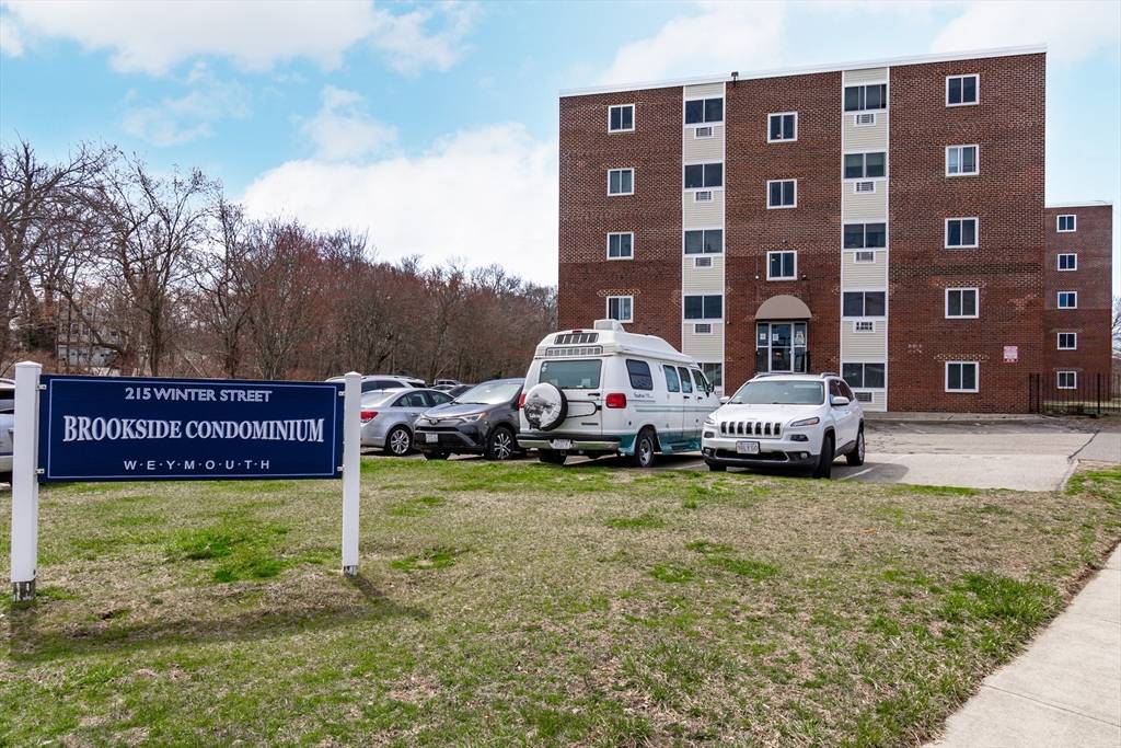 Weymouth, MA 02188,215 Winter St #3P