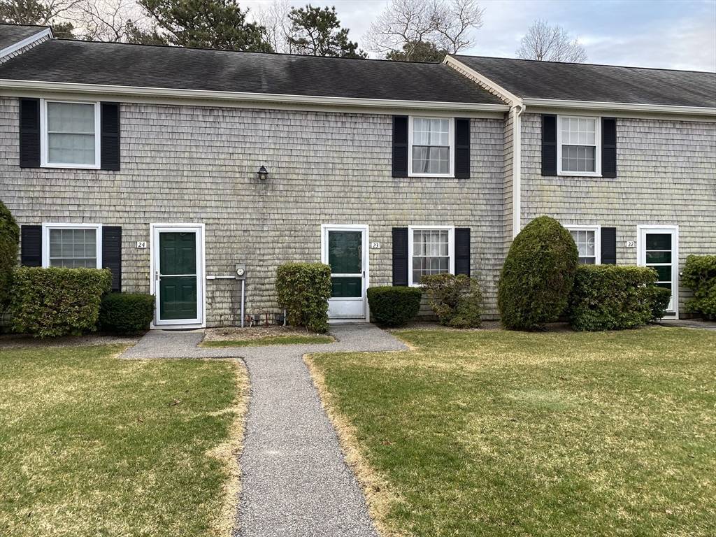 Barnstable, MA 02601,135 W Main St #23