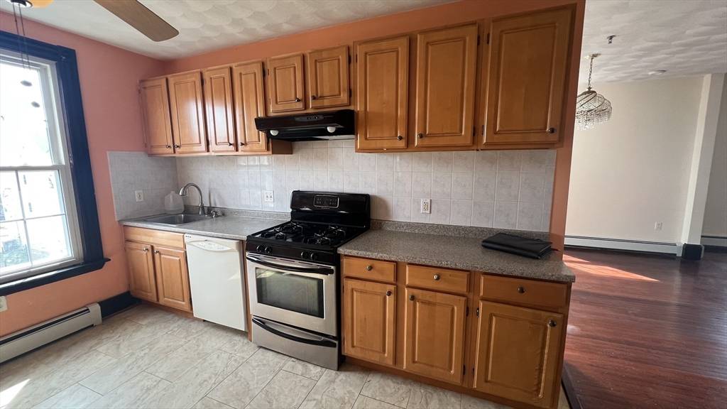 Everett, MA 02149,15 Locust Street #3