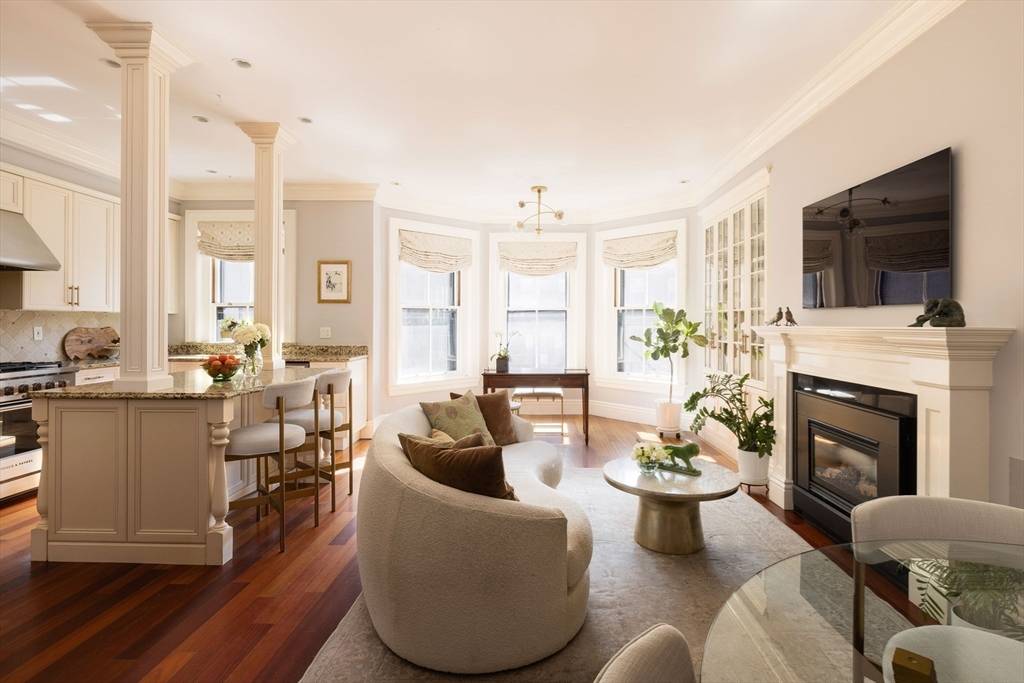 Boston, MA 02115,392 Marlborough Street #3