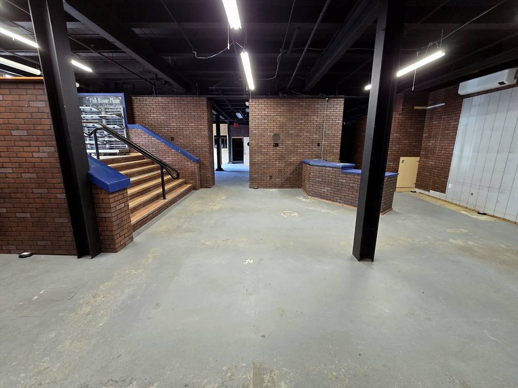 Northampton, MA 01060,16 Armory St #LL