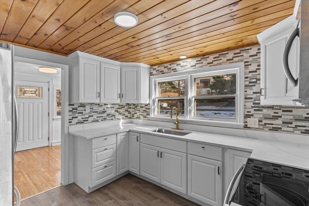 Stow, MA 01775,260 Great Rd