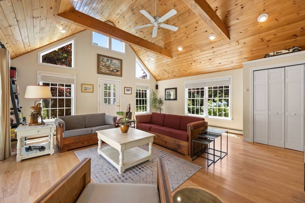 2 Stoney Hill Rd Truro, MA 02666