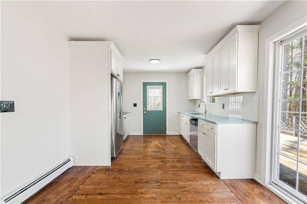 5 Patricia Ave North Smithfield, RI 02896