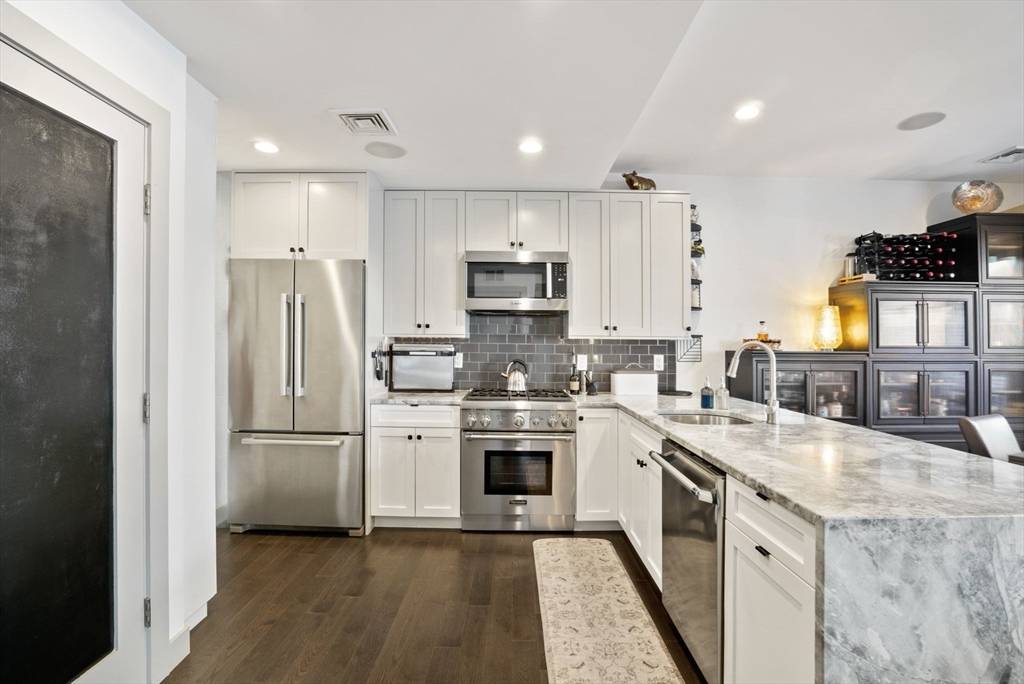 Boston, MA 02127,309 E Street #25
