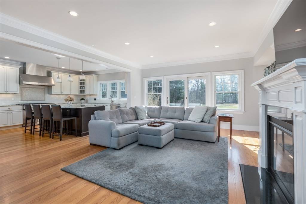 Wayland, MA 01778,25 Glen Rd