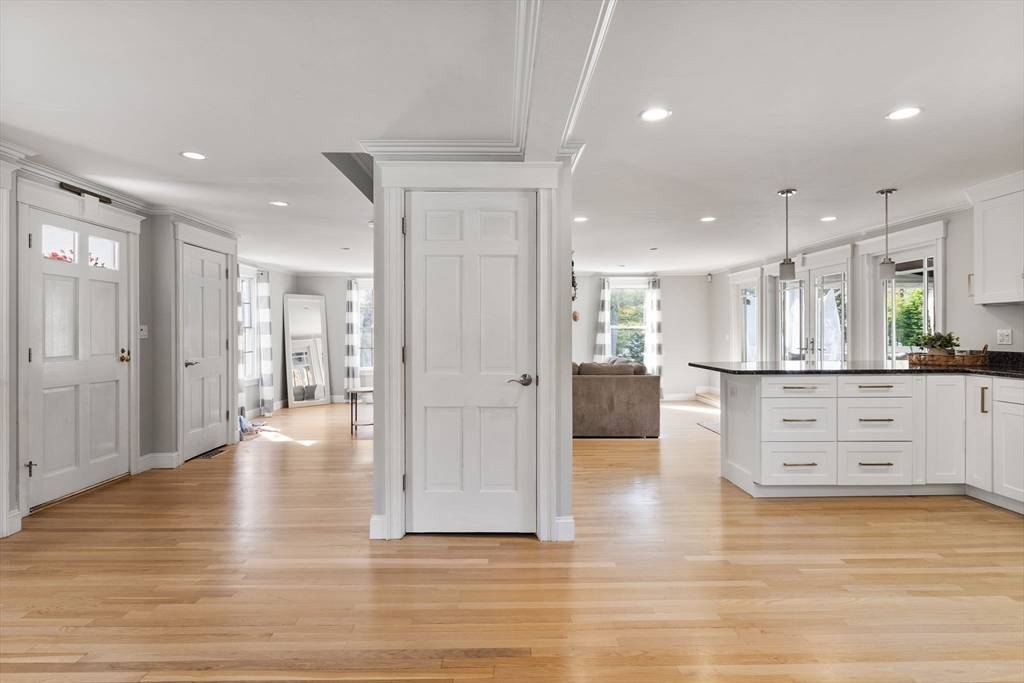 Lynnfield, MA 01940,12 Cortland Lane