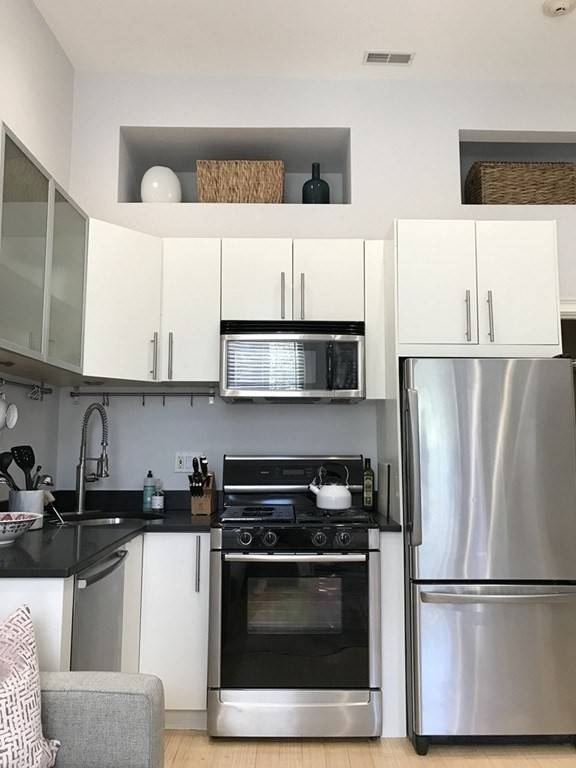 Boston, MA 02116,290 Columbus Ave #5