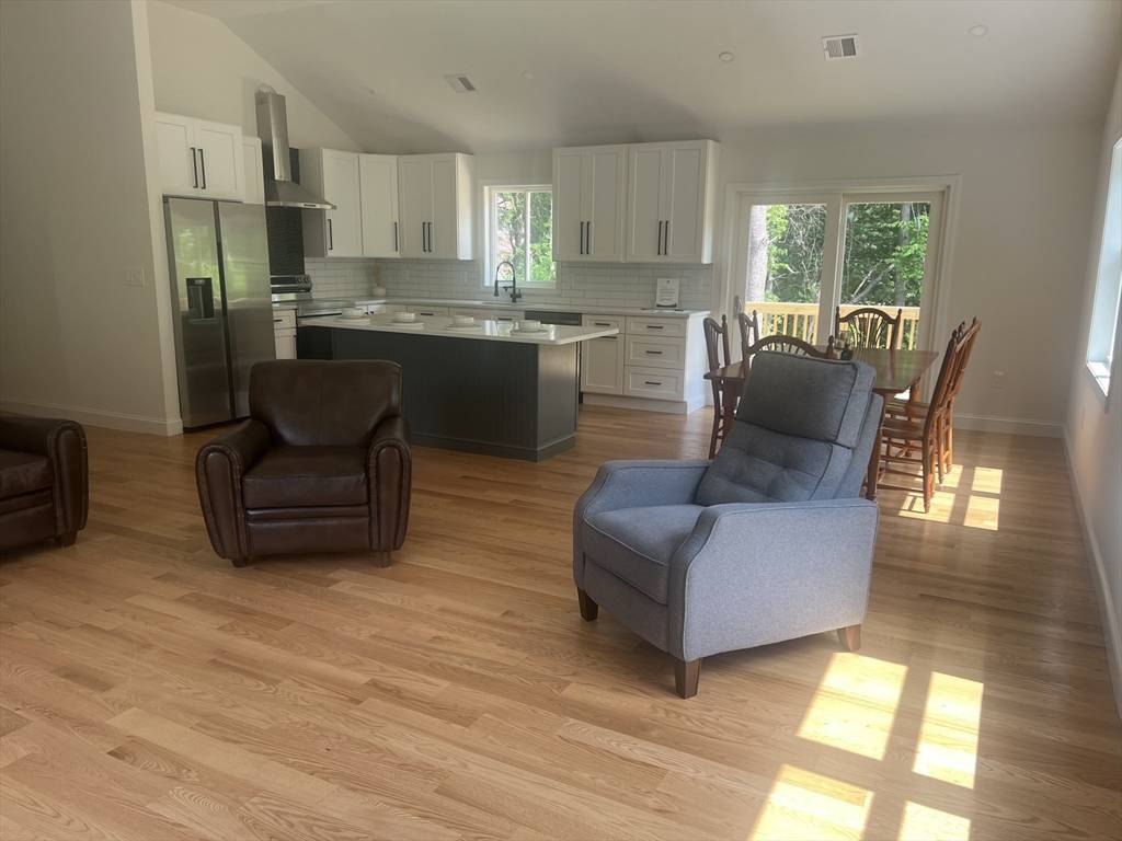 2 W Dudley Rd Dudley, MA 01571